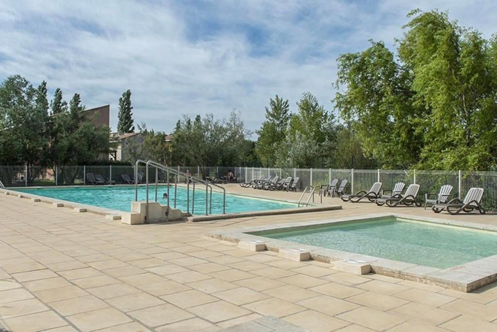 La Provencale Apartment Saint-Saturnin-lès-Avignon Exterior foto