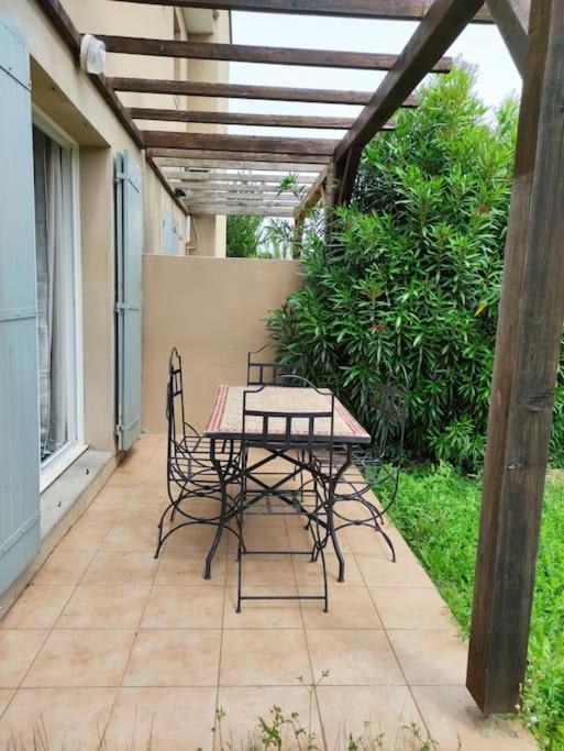 La Provencale Apartment Saint-Saturnin-lès-Avignon Exterior foto
